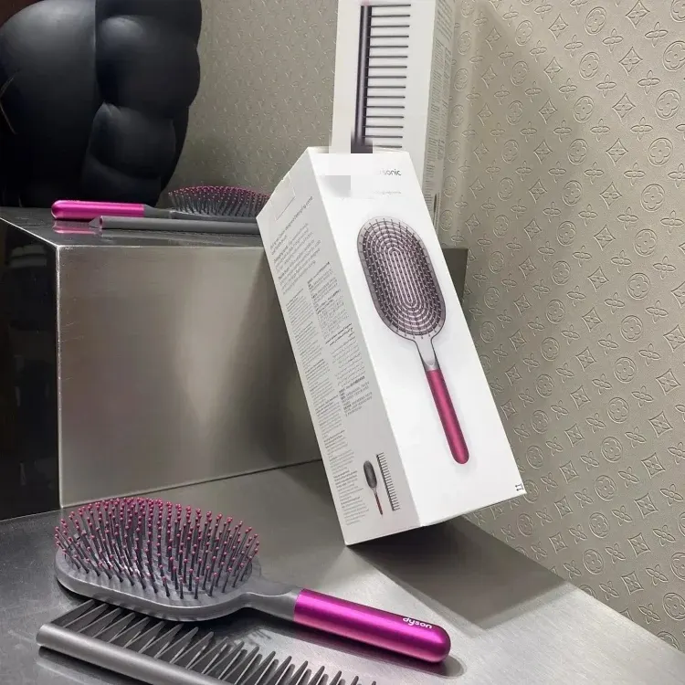 Hair Styling Paddle Brush And Comb Set — merchant catalogue photo