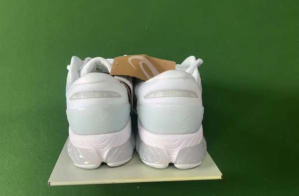 White Mesh Running Sneakers With Clear Sole — warehouse QC photo 3