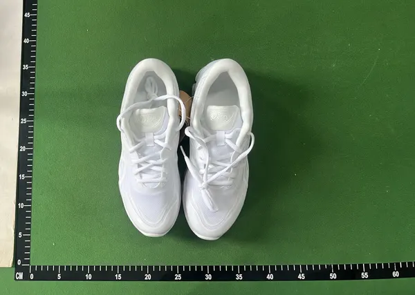 White Mesh Running Sneakers With Clear Sole — warehouse QC photo 6