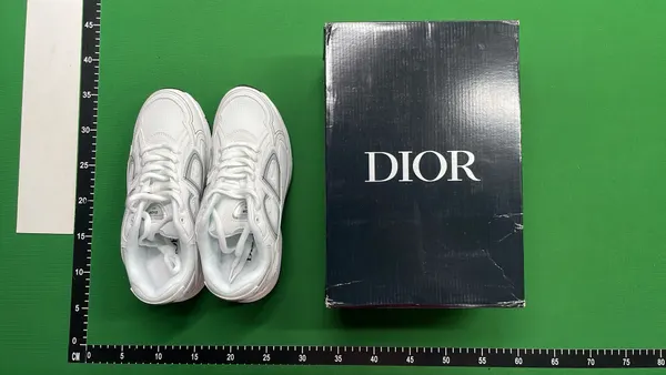 Retro Runner Sneakers With Curved Side Cutouts (39–45) — warehouse QC photo 1
