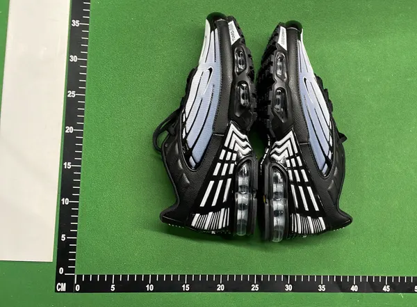 Running Sneakers With Visible Heel Air Cushion (Black) — warehouse QC photo 5