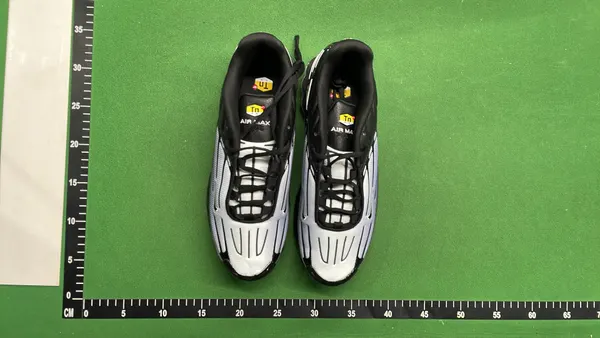 Running Sneakers With Visible Heel Air Cushion (Black) — warehouse QC photo 6