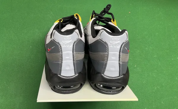 Layered Panel Air Cushion Running Sneakers — warehouse QC photo 3
