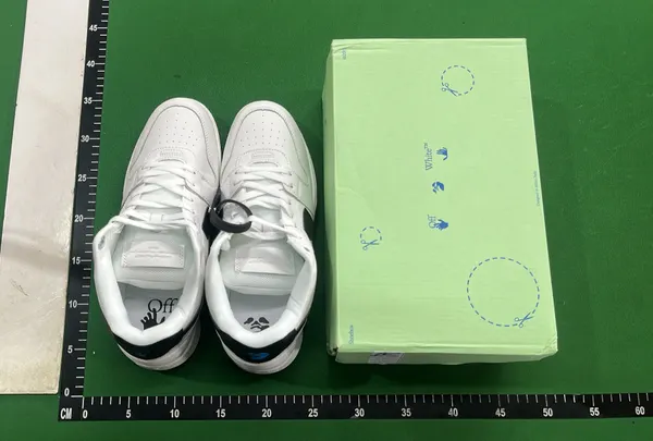 White Leather Low-Top Sneakers With Hang Tag (#3) — warehouse QC photo 1