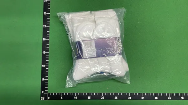 Ribbed Sport Socks Multipack In White And Black — warehouse QC photo 2