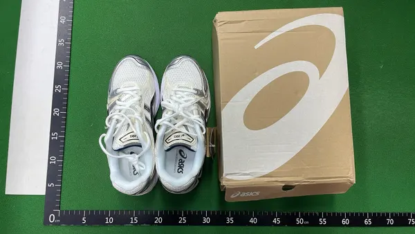 Chunky Retro Running Sneakers With Visible Heel Unit — warehouse QC photo 1