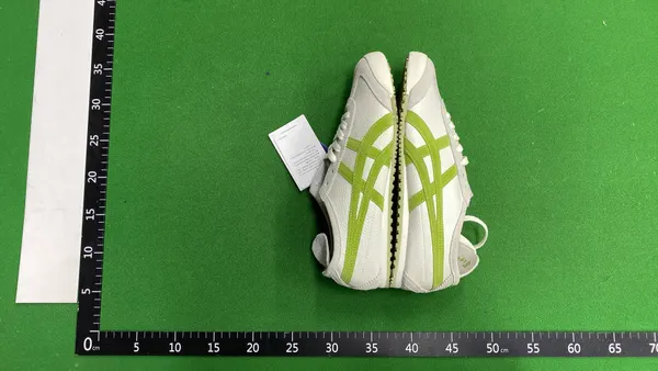 Low-Profile Retro Trainers With Side Stripes (#2) — warehouse QC photo 5