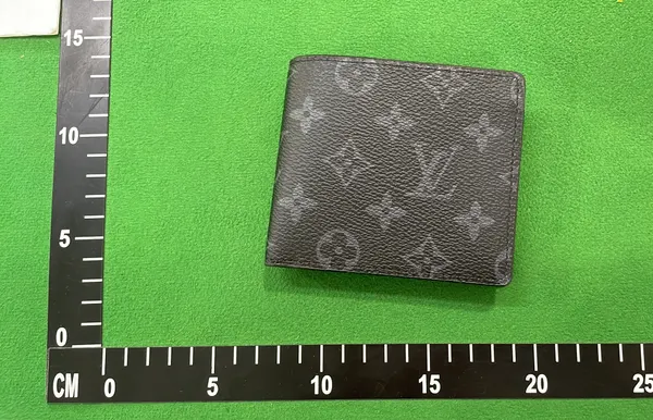Black Monogram Print Bifold Wallet — warehouse QC photo 4