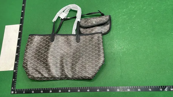 Grey Chevron Print Tote Bag With Pouch — warehouse QC photo 4