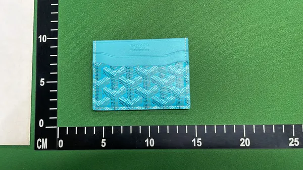 Tan And Black Chevron Print Card Holder — warehouse QC photo 1