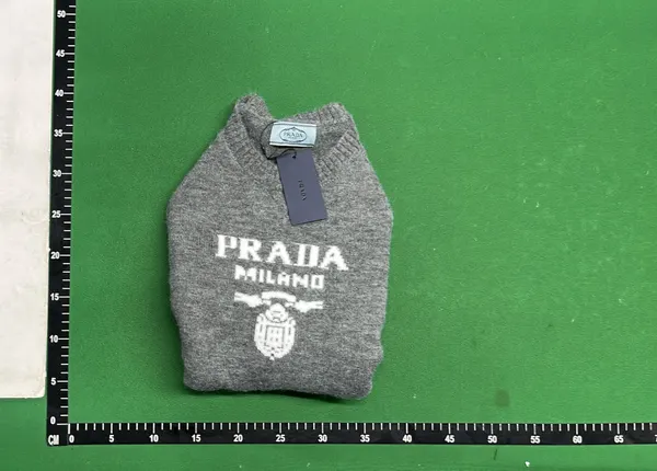 Grey Crewneck Sweater With Knitted Chest Lettering — warehouse QC photo 4