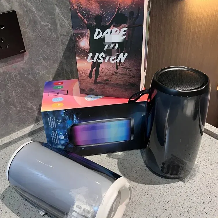 Portable Cylindrical Bluetooth Speaker With Mesh Grille — merchant catalogue photo