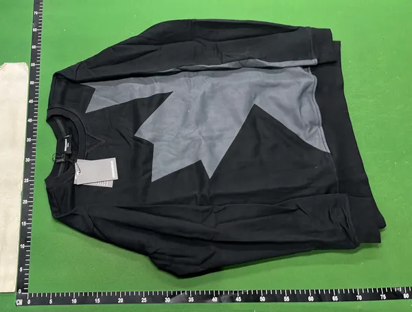 Black Crewneck Sweatshirt With Tonal Leaf Graphic — warehouse QC photo 2