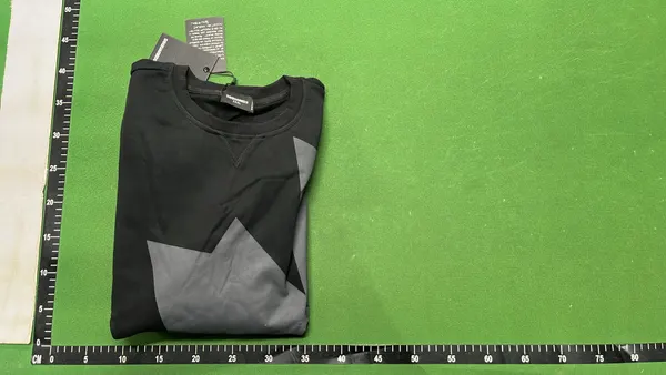 Black Crewneck Sweatshirt With Tonal Leaf Graphic — warehouse QC photo 4