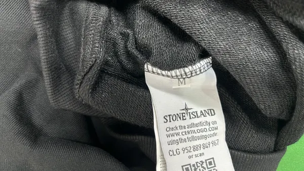 Sweatshirts And Zip Hoodies With Sleeve Badge — warehouse QC photo 1