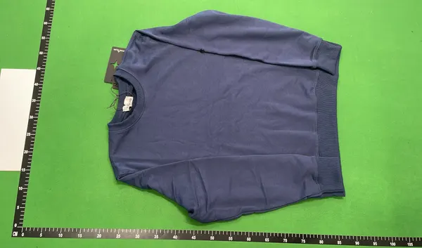 Sweatshirts And Zip Hoodies With Sleeve Badge (White) — warehouse QC photo 6