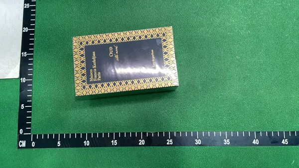 Square Glass Perfume Bottle With Gold Cap — warehouse QC photo 6