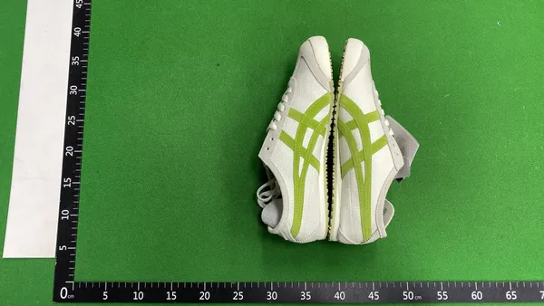 Low-Profile Retro Trainers With Side Stripes (#6) — warehouse QC photo 4