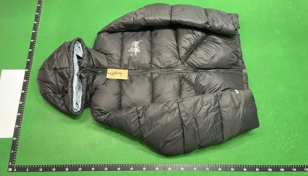Black Hooded Puffer Jacket With Contrast Lining — warehouse QC photo 6