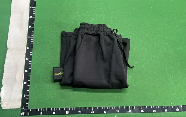 Black Fleece Sweat Shorts With Drawstring Waist — warehouse QC photo 4