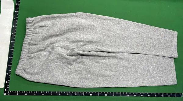 Gray Fleece Sweatpants With Drawstring Waist — warehouse QC photo 3