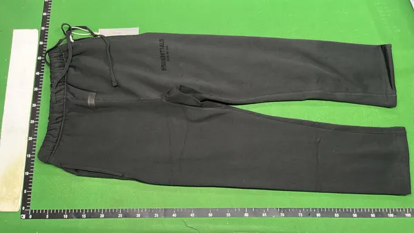 Gray Fleece Sweatpants With Drawstring Waist — warehouse QC photo 6