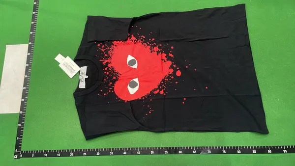 White Heart Graphic Print T-Shirt — warehouse QC photo 2
