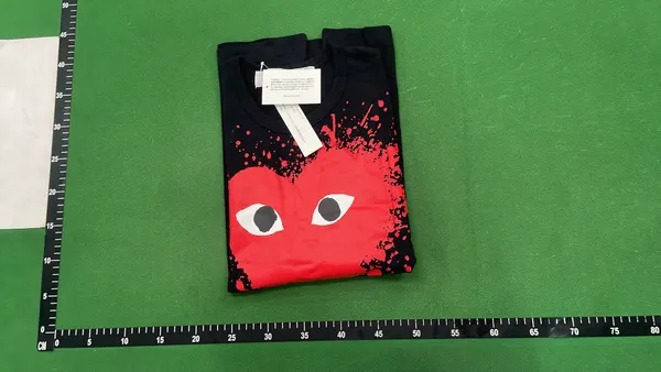 White Heart Graphic Print T-Shirt — warehouse QC photo 4