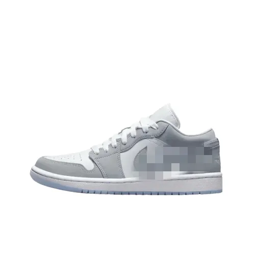 White Leather Low-Top Basketball Sneakers (Gold) — merchant catalogue photo
