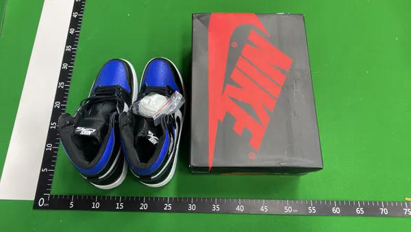 Colour-Block Leather High-Top Basketball Sneakers (Grey) — warehouse QC photo 1