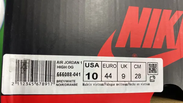 Colour-Block Leather High-Top Basketball Sneakers (Grey) — warehouse QC photo 2