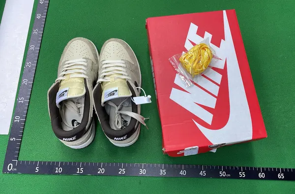 Panelled Leather Low Top Skate Sneakers (White) — warehouse QC photo 1