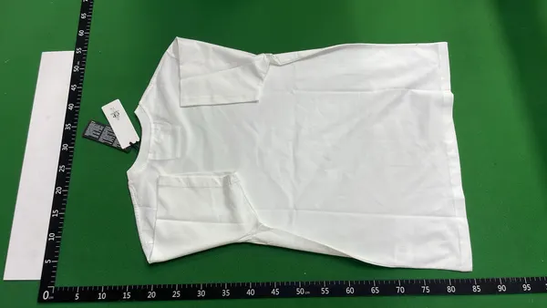 Short Sleeve T-Shirt With Graphic Chest Print — warehouse QC photo 3
