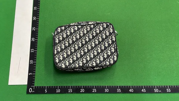 Grey Geometric Print Crossbody Camera Bag — warehouse QC photo 5