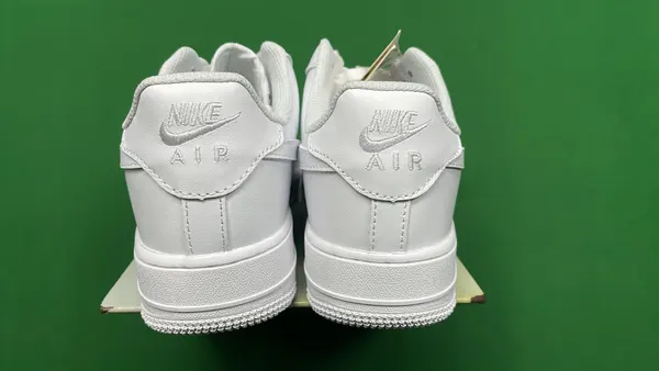 White And Black Leather Low-Top Sneakers (#6) — warehouse QC photo 3