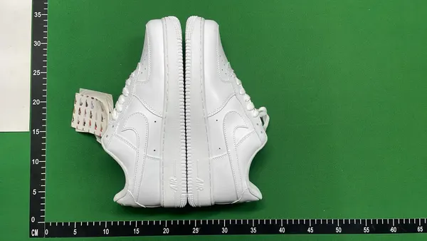 White And Black Leather Low-Top Sneakers (#6) — warehouse QC photo 5