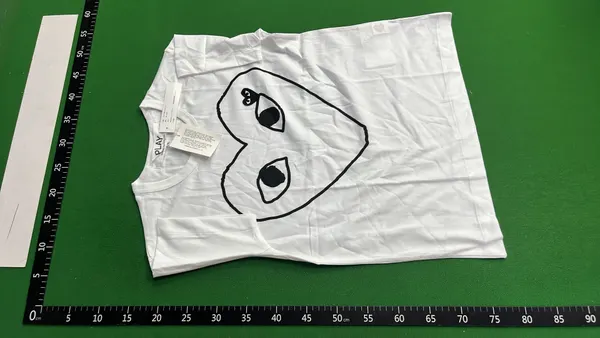 White T-Shirt With Outlined Heart Graphic — warehouse QC photo 2