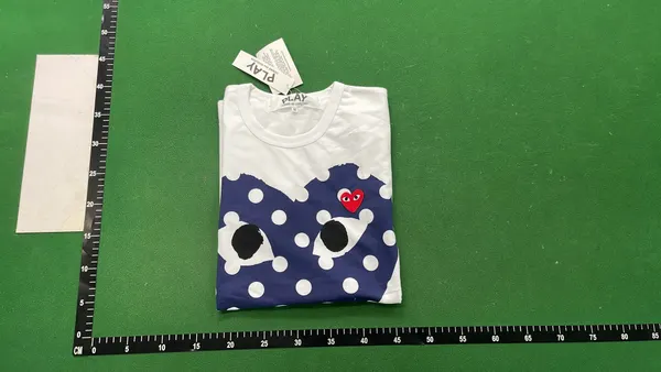 White Polka Dot Heart Print T-Shirt — warehouse QC photo 4