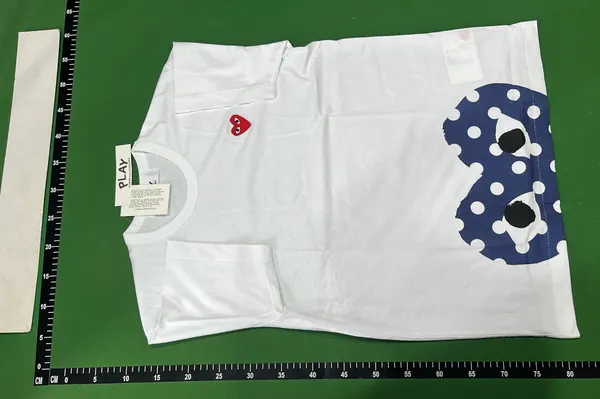 White Polka Dot Heart Print T-Shirt — warehouse QC photo 6