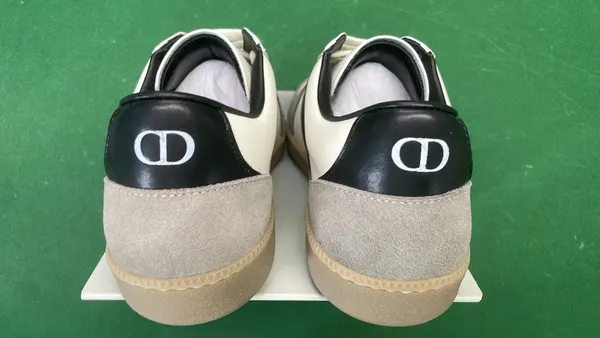 Cream Leather Low-Top Sneakers With Suede Panels — warehouse QC photo 3