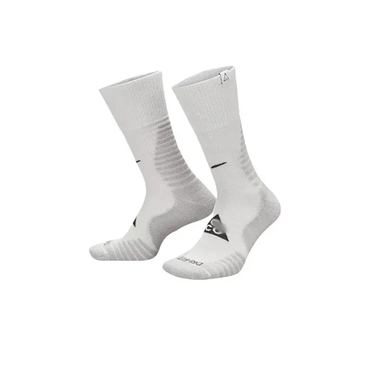White Cushioned Crew Socks With Ribbed Cuff — merchant catalogue photo