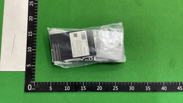White Cushioned Crew Socks With Ribbed Cuff — warehouse QC photo 1