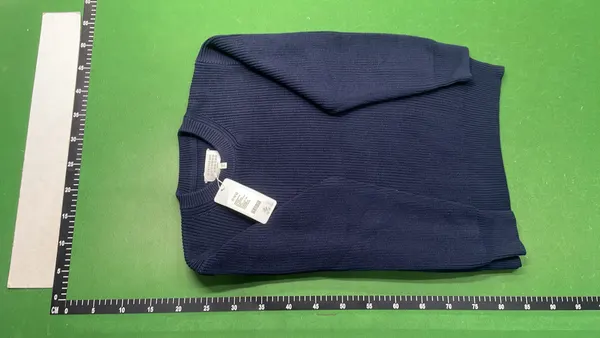 Black Crewneck Sweatshirt With Stitch Detail — warehouse QC photo 6