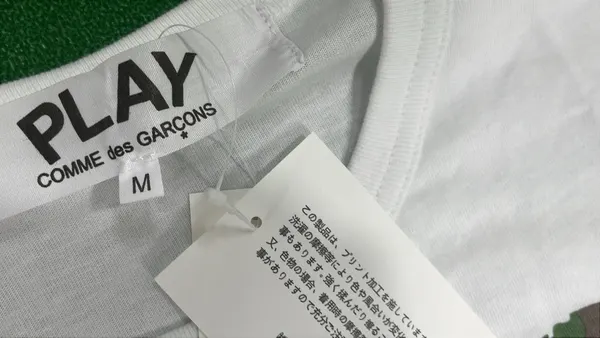 White T-Shirt With Camouflage Heart Print — warehouse QC photo 5