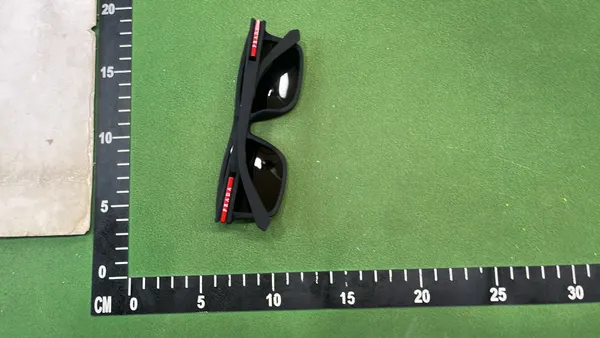 Black Square Frame Sunglasses With Red Accents — warehouse QC photo 2