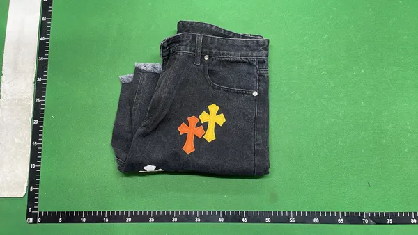 Baggy Denim Shorts With Cross Patch Appliques — warehouse QC photo 4