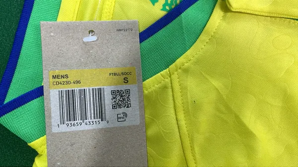 Short Sleeve Soccer Jersey With Team Crest (White) — warehouse QC photo 1