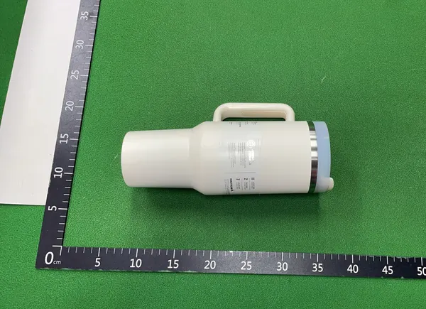 Pink Insulated Tumbler With Handle And Straw — warehouse QC photo 2