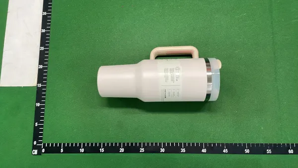 Pink Insulated Tumbler With Handle And Straw — warehouse QC photo 4