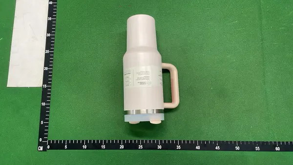 Pink Insulated Tumbler With Handle And Straw — warehouse QC photo 5